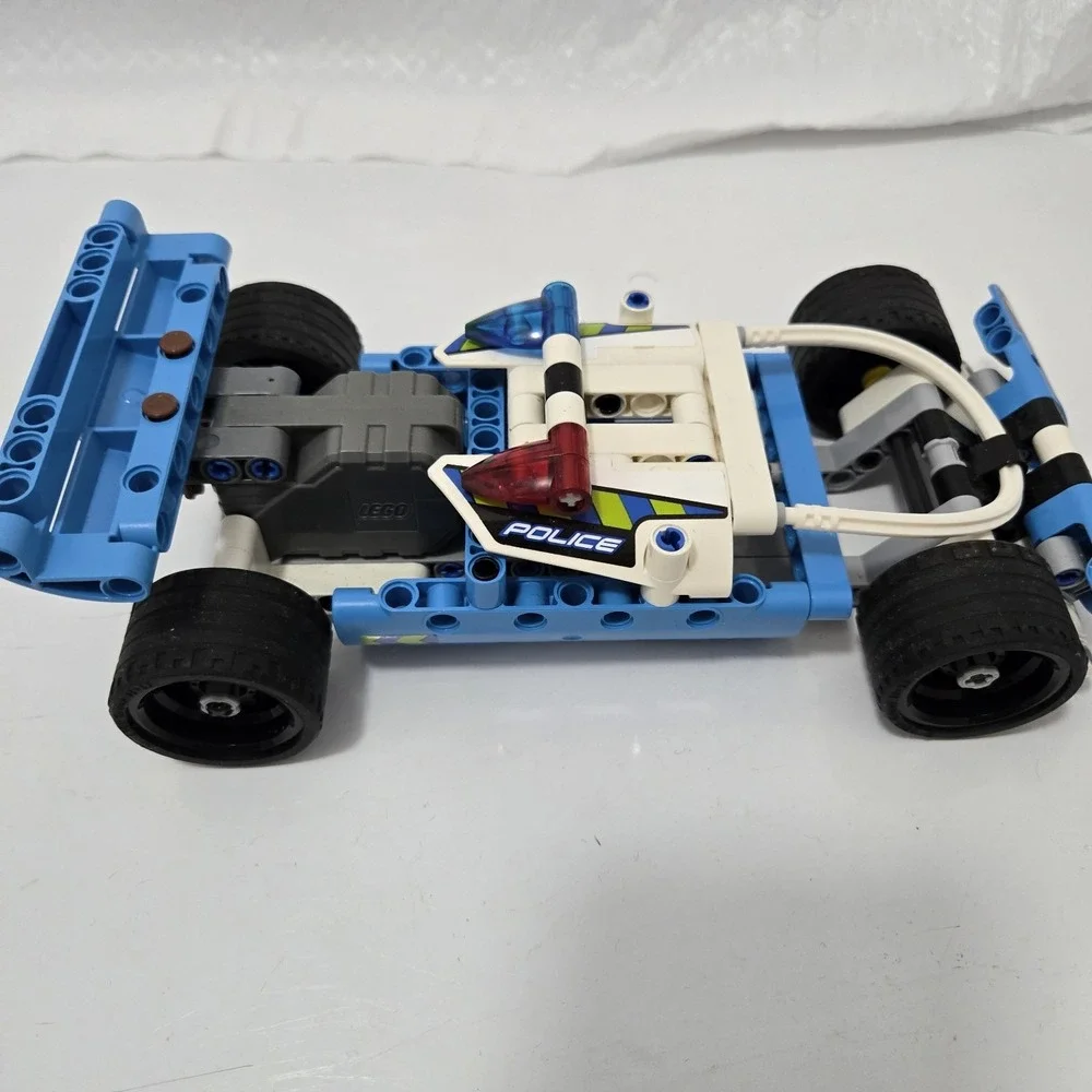 LEGO TECHNIC: Police Pursuit (42091)